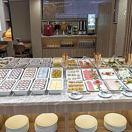 Hotel The Omiya 3*